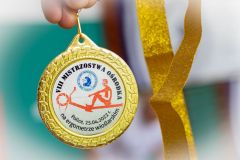 2022-04-25 ZDJĘCIA POKAZUJĄCE PRZEGIEG ZAWODÓW W ERGOMETRZE WIOŚLARSKIM